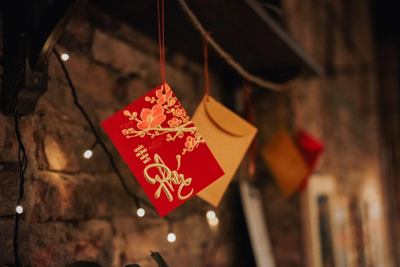 Tết / Lunar New Year; Sample Coffee bag lineups, chrysanthemums