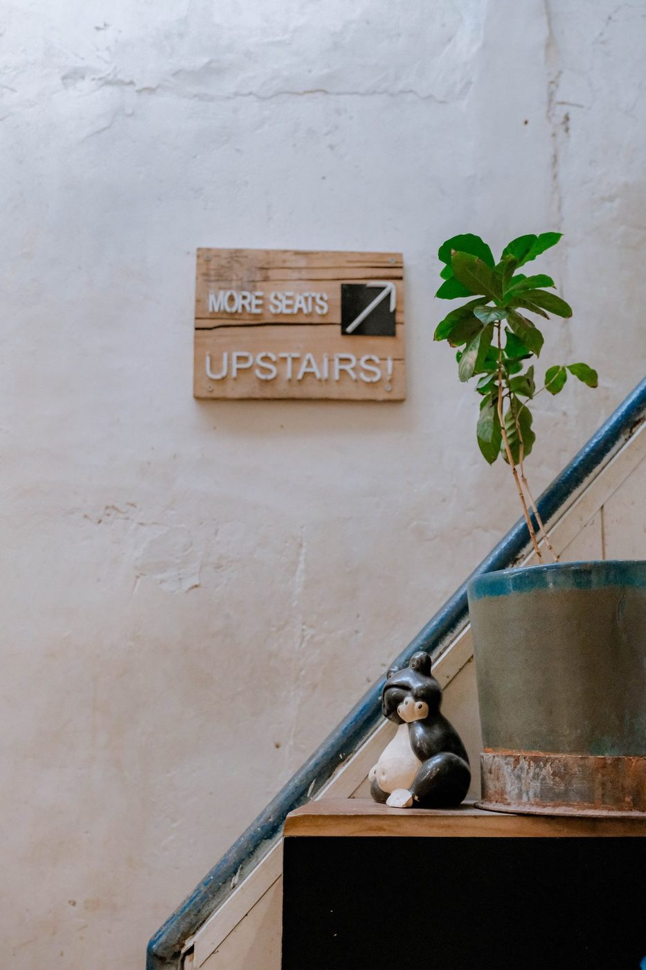 High-volume; latte art, brownies, espresso pours, signature drinks