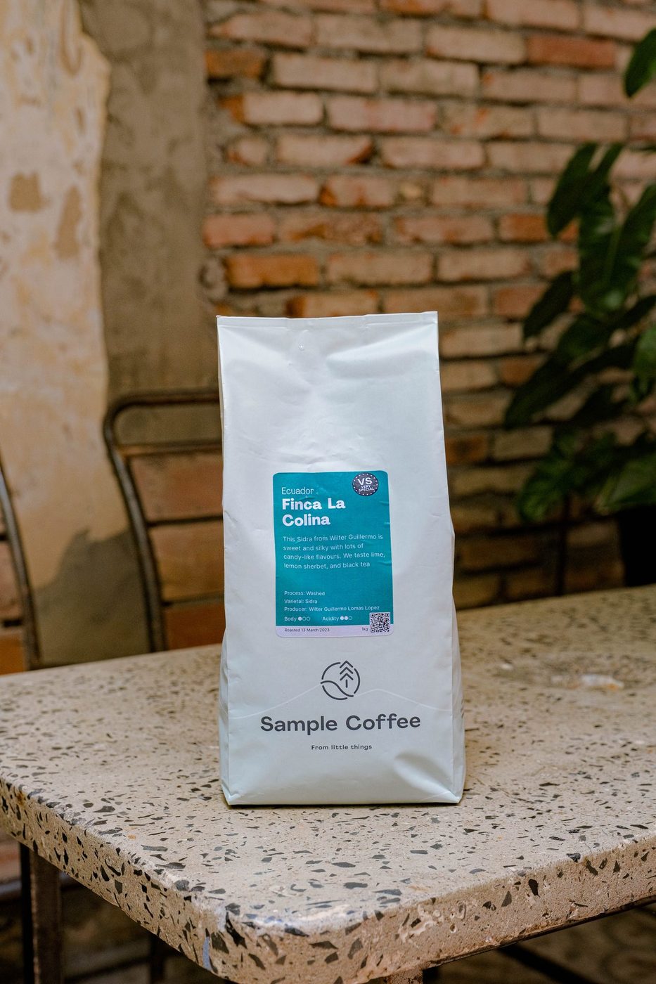High-volume; latte art, brownies, espresso pours, signature drinks
