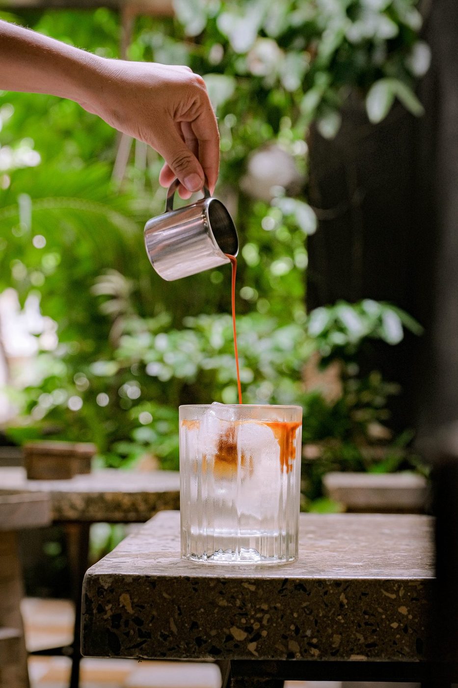 High-volume; latte art, brownies, espresso pours, signature drinks