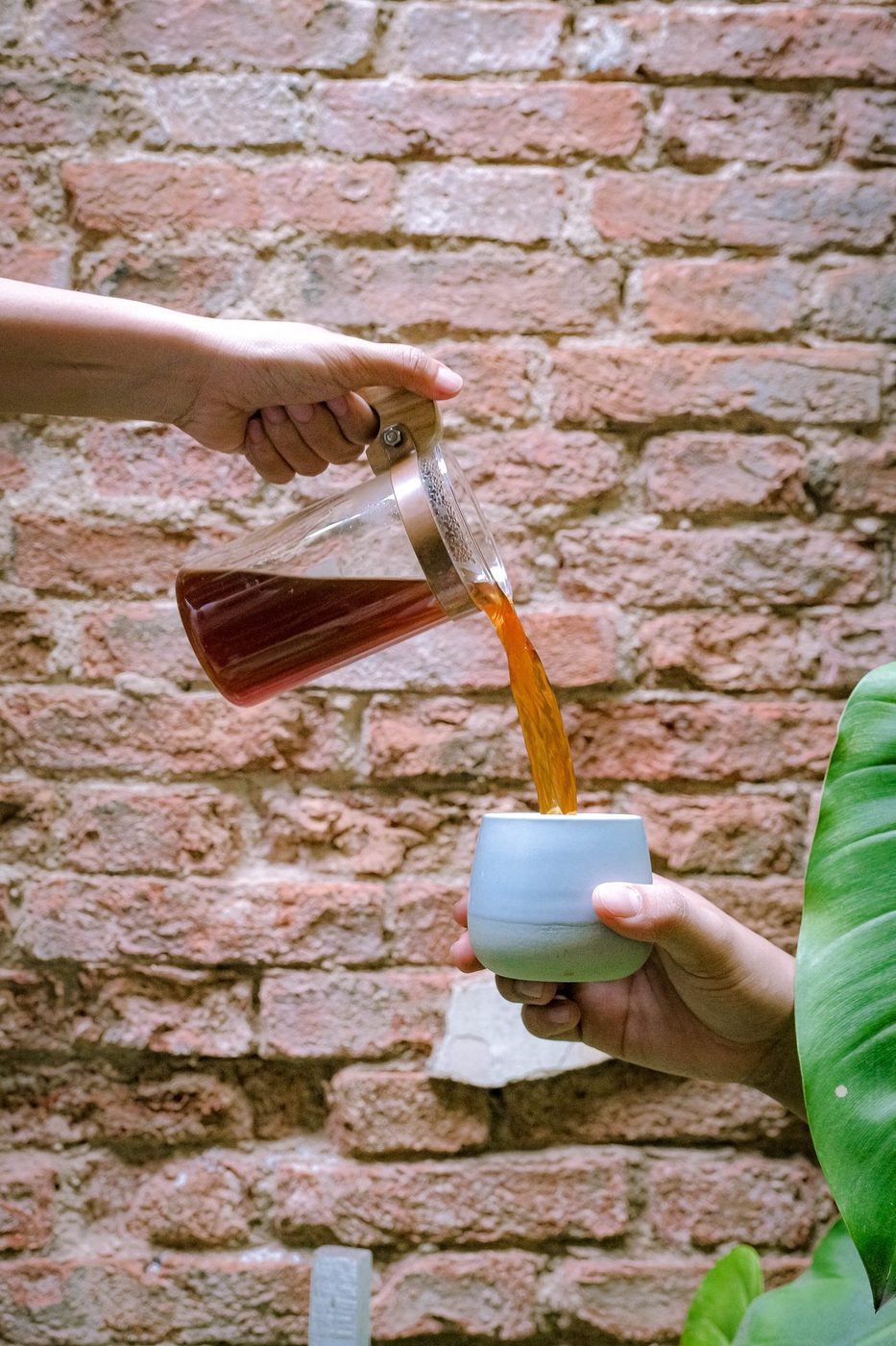High-volume; latte art, brownies, espresso pours, signature drinks