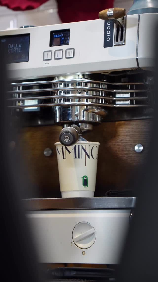 Espresso pulling into a Hummingbird cup