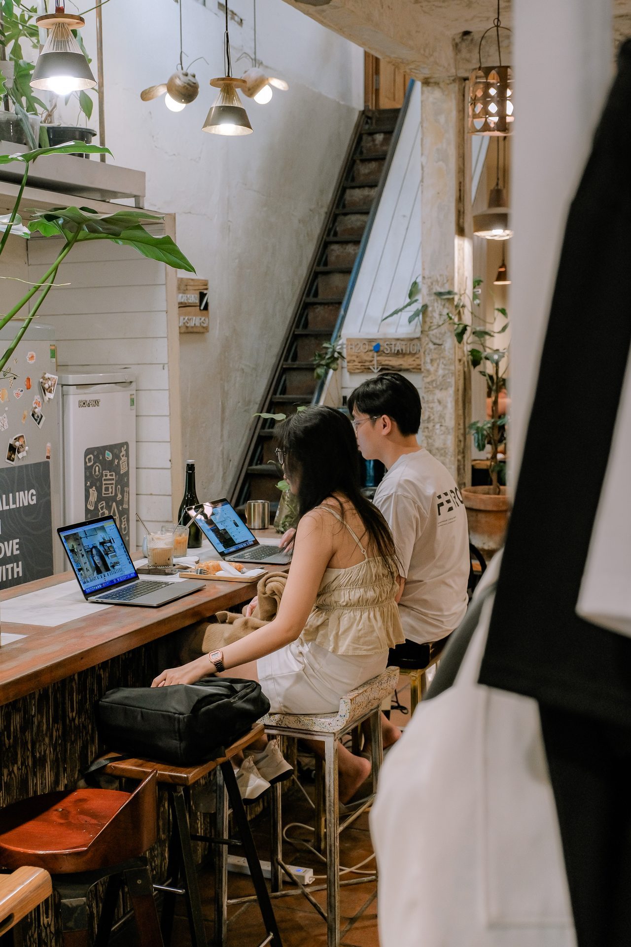 Laptops and iced coffee, all afternoon.