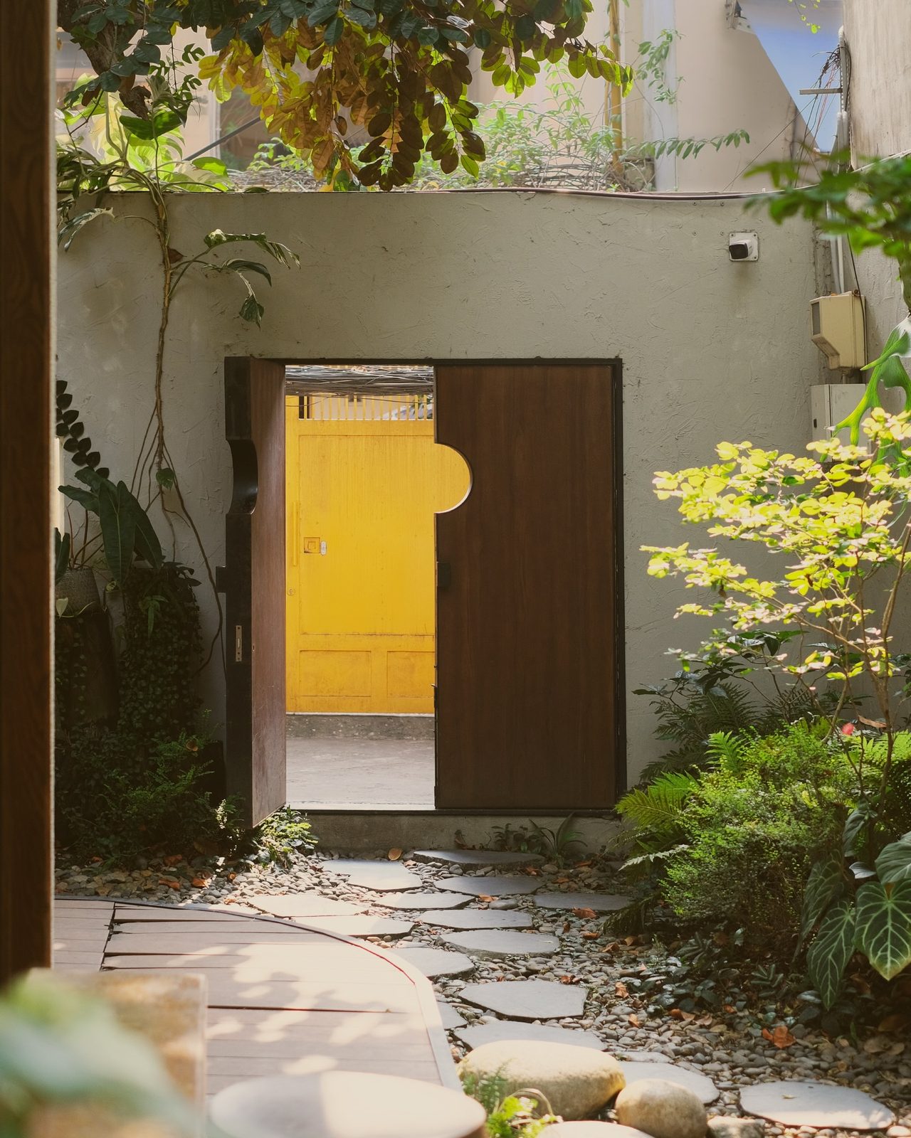 Oshima's front entrance