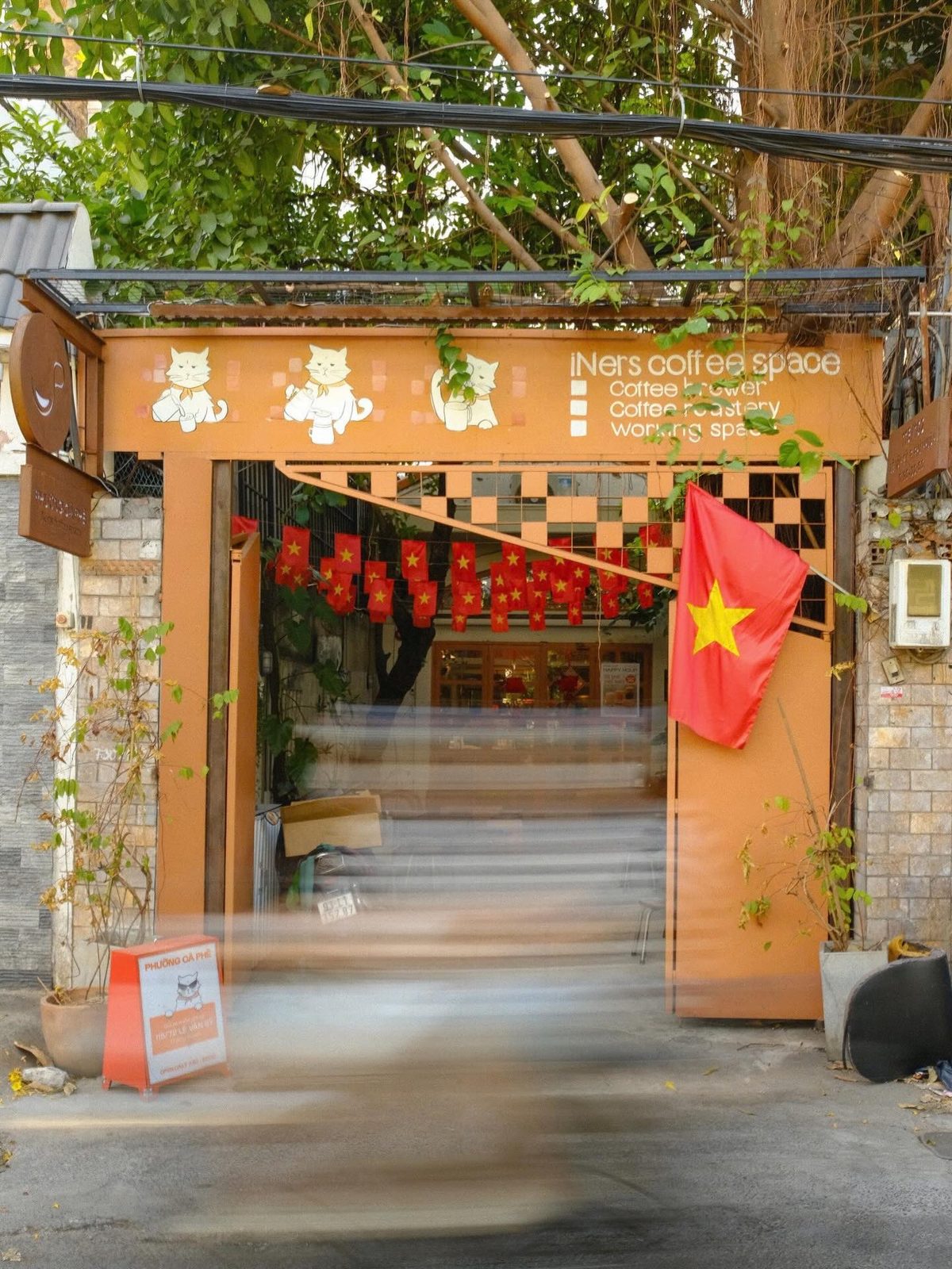 Phường Cà Phê storefront